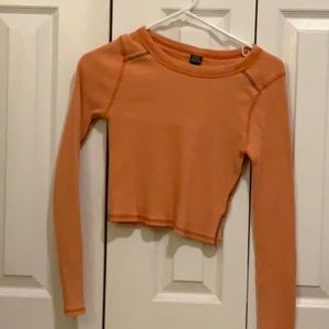 Long sleeve crop top